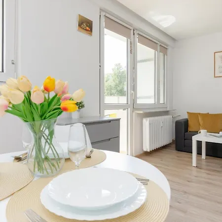 Metro Pole Mokotowskie By Renters Apartament